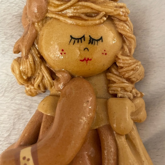 Vintage handmade girl in ruffle dress 👗 holding a straw hat - Picture 2 of 9